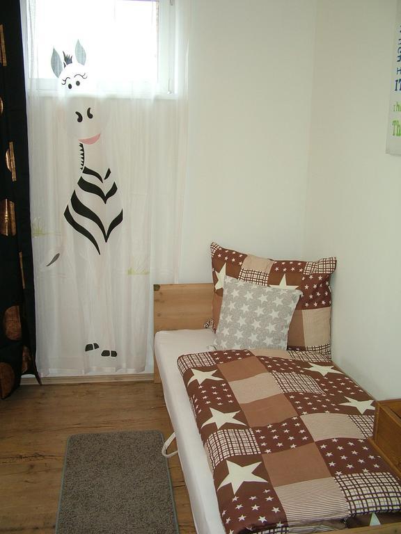 Korzo Apartman Кесег Номер фото