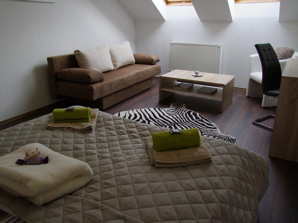 Korzo Apartman Кесег Екстер'єр фото